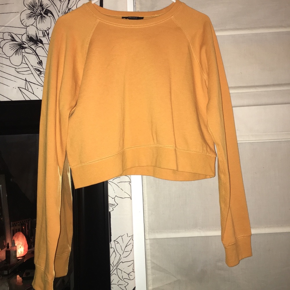 NWOT Forever 21 cropped yellow crewneck